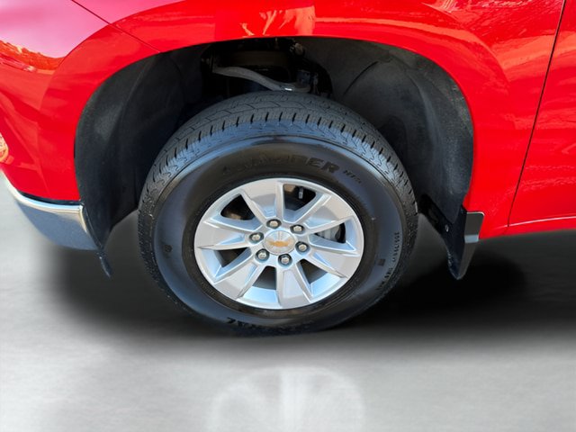 Used 2025 Chevrolet Silverado 1500 LT AWD/4WD image 25