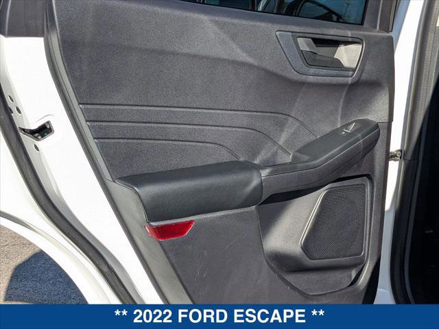 Certified 2022 Ford Escape SE w/ SE Sport Appearance Package image 20