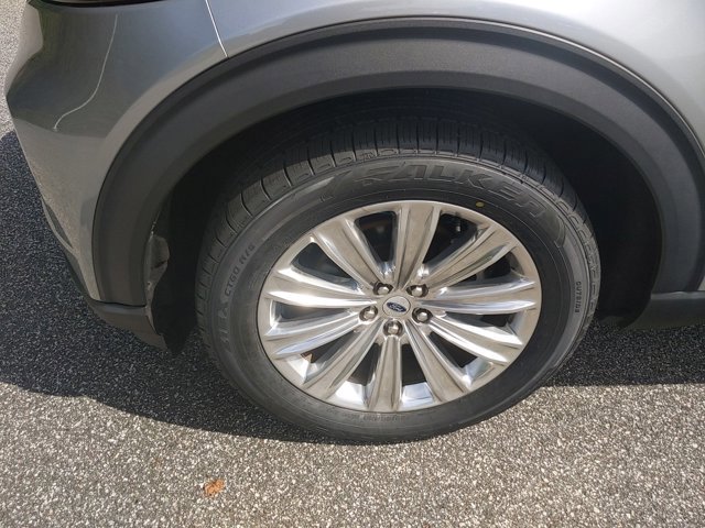 Certified 2022 Ford Explorer Limited w/ Limited Technology Package image 11