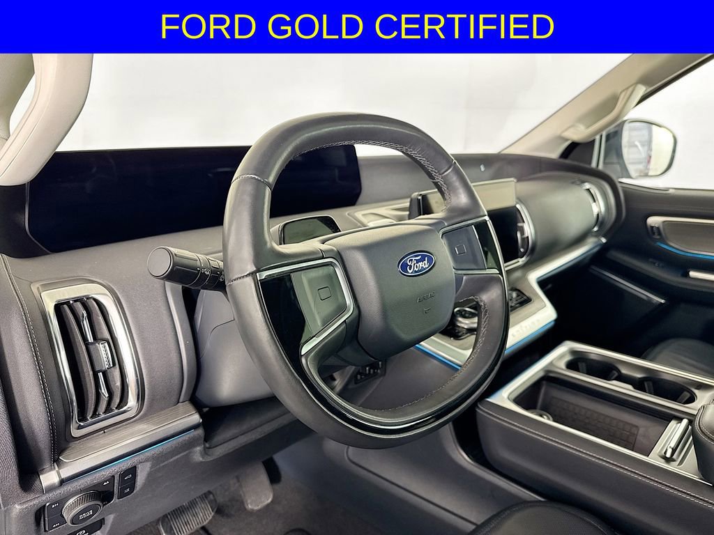 Certified 2025 Ford Expedition Max Platinum image 9