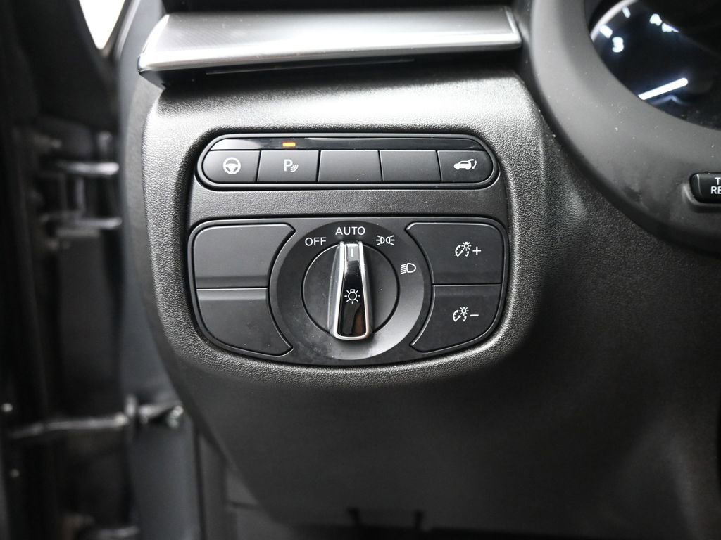 Used 2024 INFINITI QX50 Luxe image 14