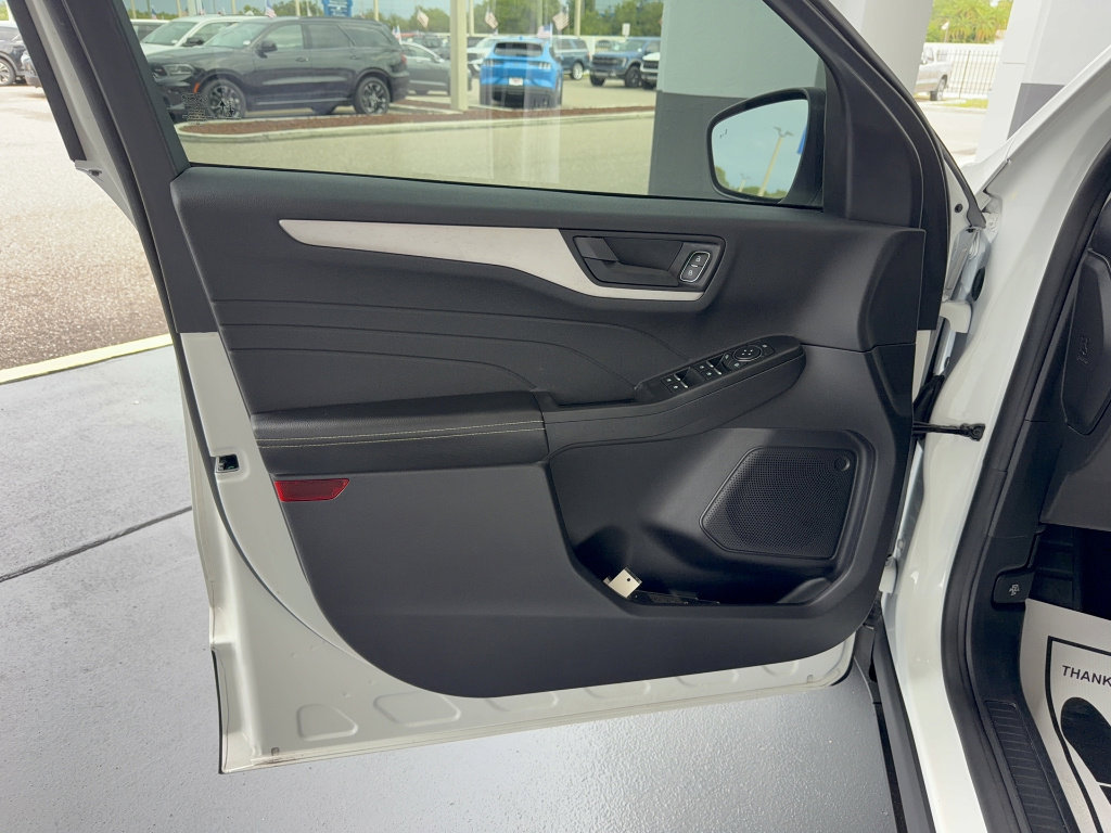 Certified 2022 Ford Escape SE FWD image 8
