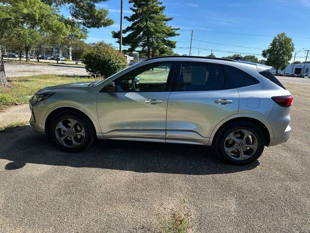 Certified 2024 Ford Escape ST-Line w/ Tech Pack #1 AWD/4WD image 34