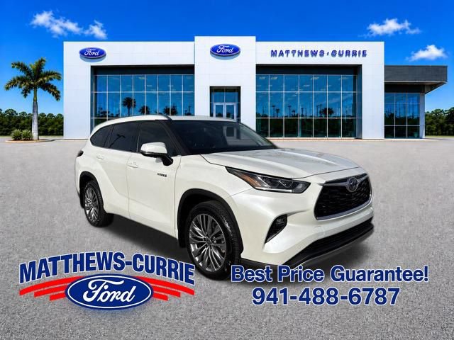 Used 2021 Toyota Highlander Platinum FWD video 1