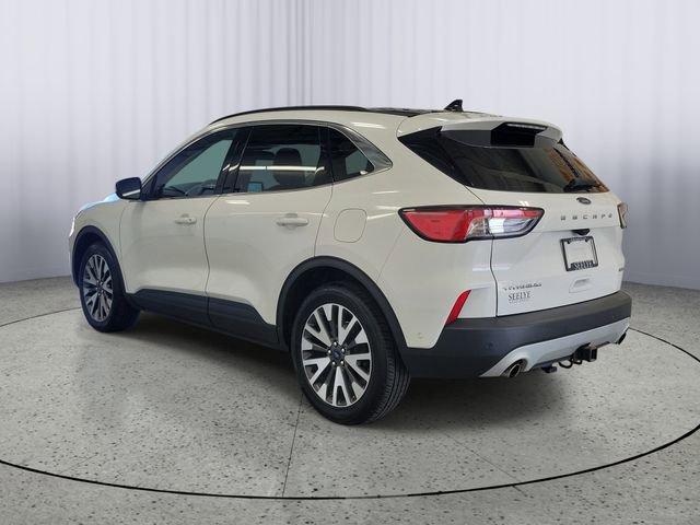 Certified 2020 Ford Escape Titanium AWD/4WD image 3