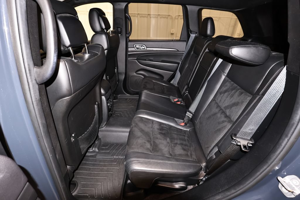 Used 2018 Jeep Grand Cherokee Laredo AWD/4WD image 16