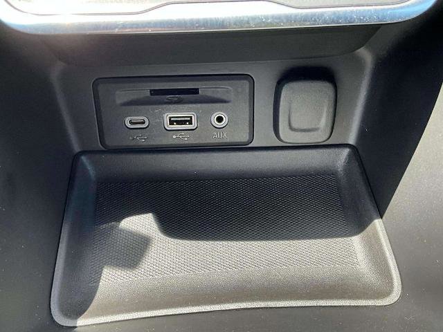 Used 2021 GMC Terrain SLT image 16