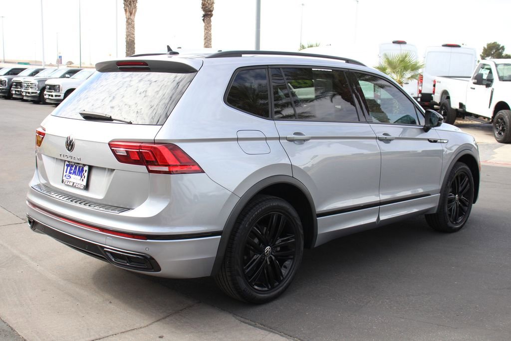 Used 2022 Volkswagen Tiguan SE R-Line FWD image 8