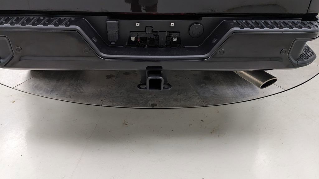 Used 2024 Chevrolet Silverado 3500 High Country w/ High Country Premium Package image 7