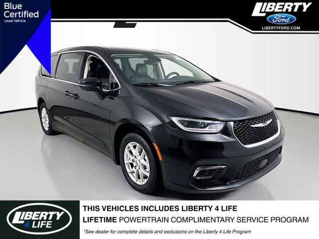 Used 2023 Chrysler Pacifica Touring-L