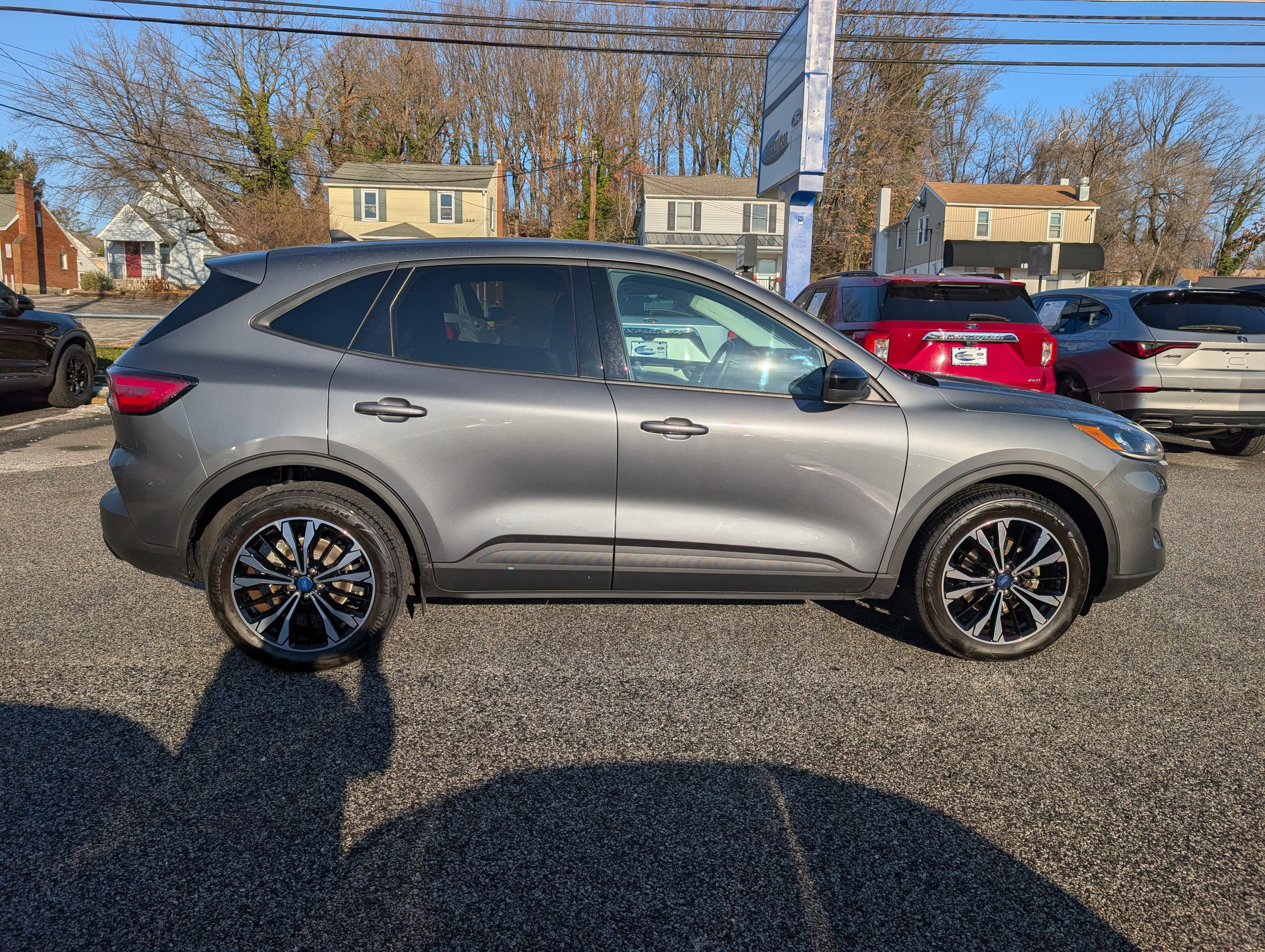 Certified 2022 Ford Escape SE w/ SE Sport Appearance Package image 2