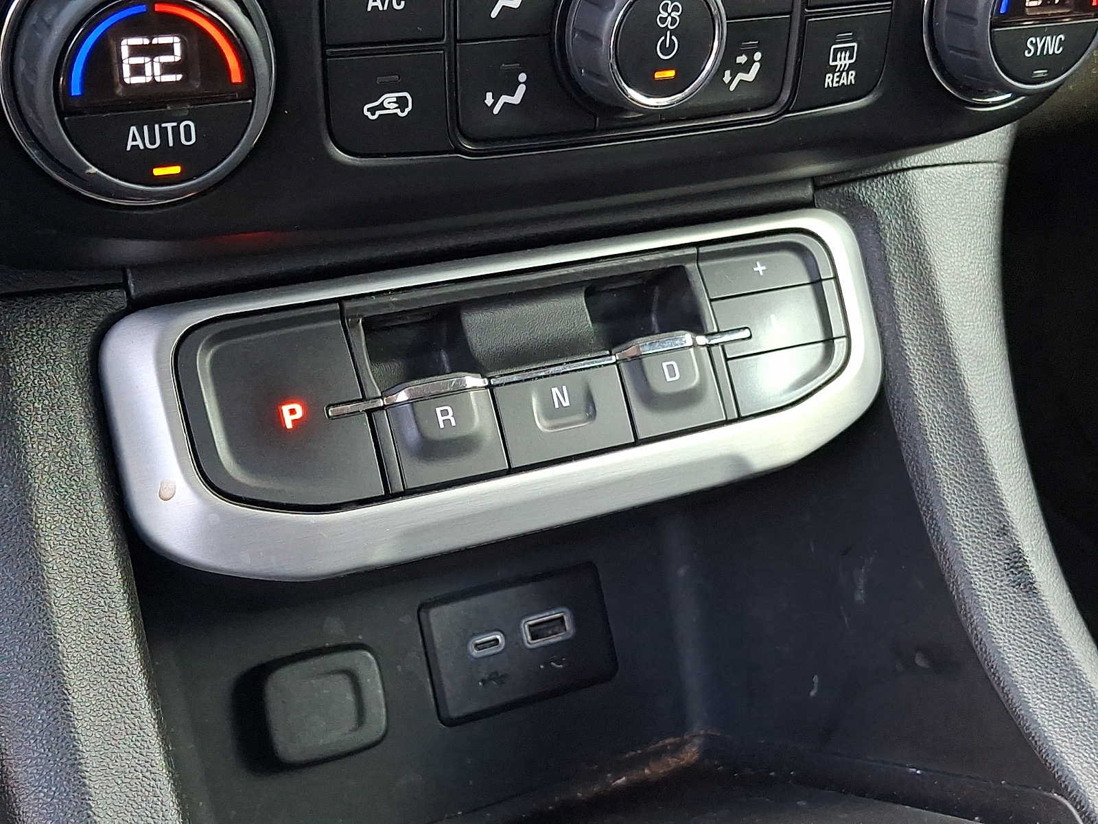 Used 2023 GMC Acadia SLE AWD/4WD image 14