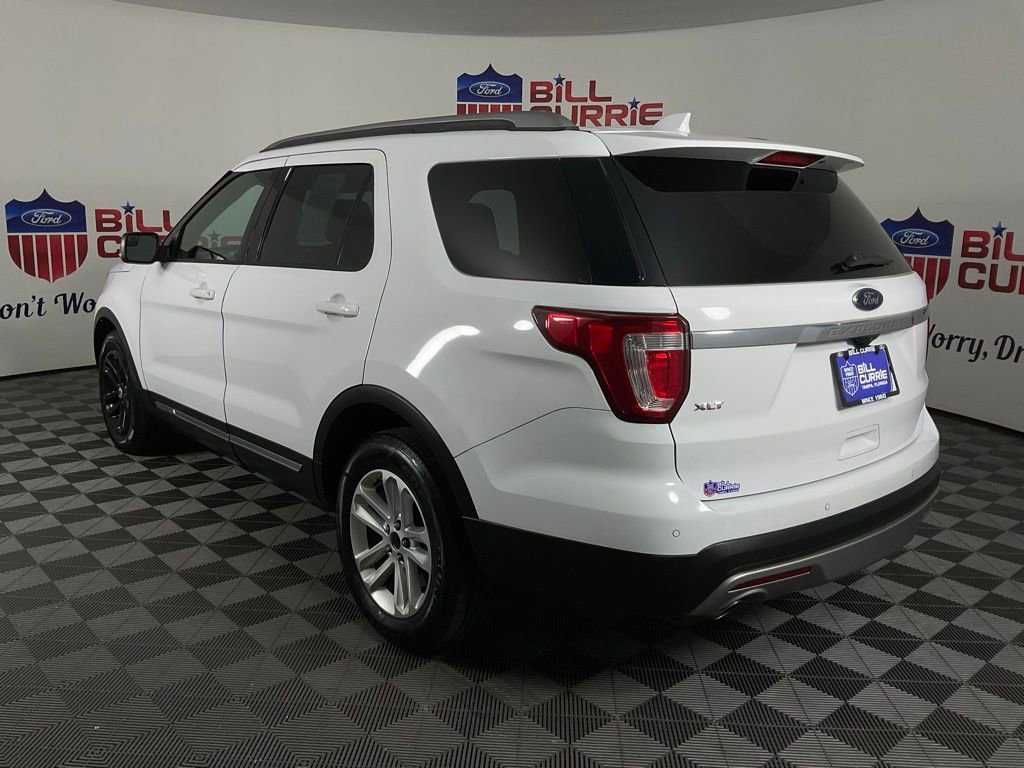 Certified 2017 Ford Explorer XLT image 3
