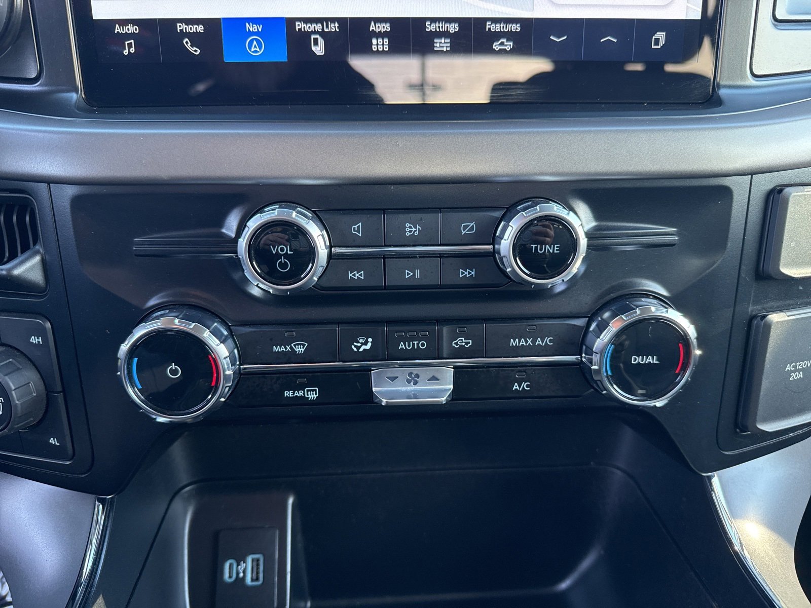 Certified 2024 Ford F150 XLT w/ Mobile Office Package image 11