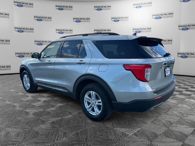 Certified 2023 Ford Explorer XLT w/ Equipment Group 202A AWD/4WD image 3