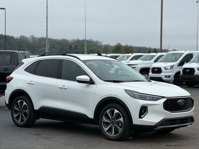 Certified 2023 Ford Escape Platinum AWD/4WD image 37