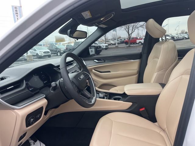 Used 2024 Jeep Grand Cherokee L Limited image 22