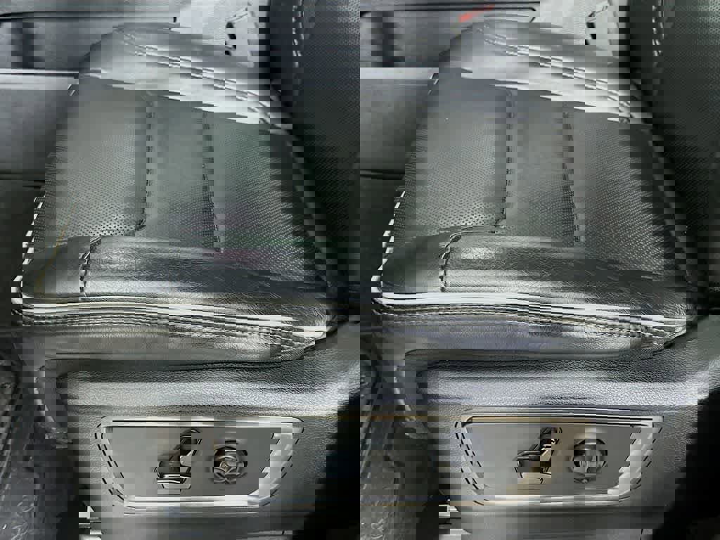 Used 2020 RAM 1500 Limited image 29