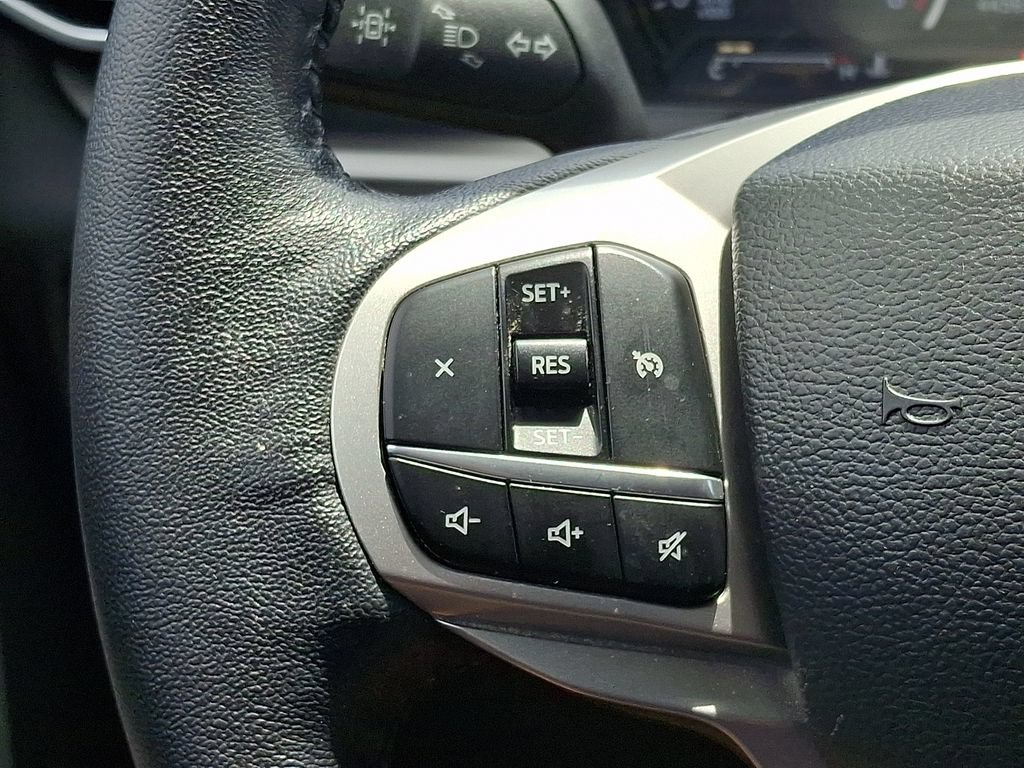 Certified 2022 Ford Explorer XLT w/ Equipment Group 202A AWD/4WD image 20