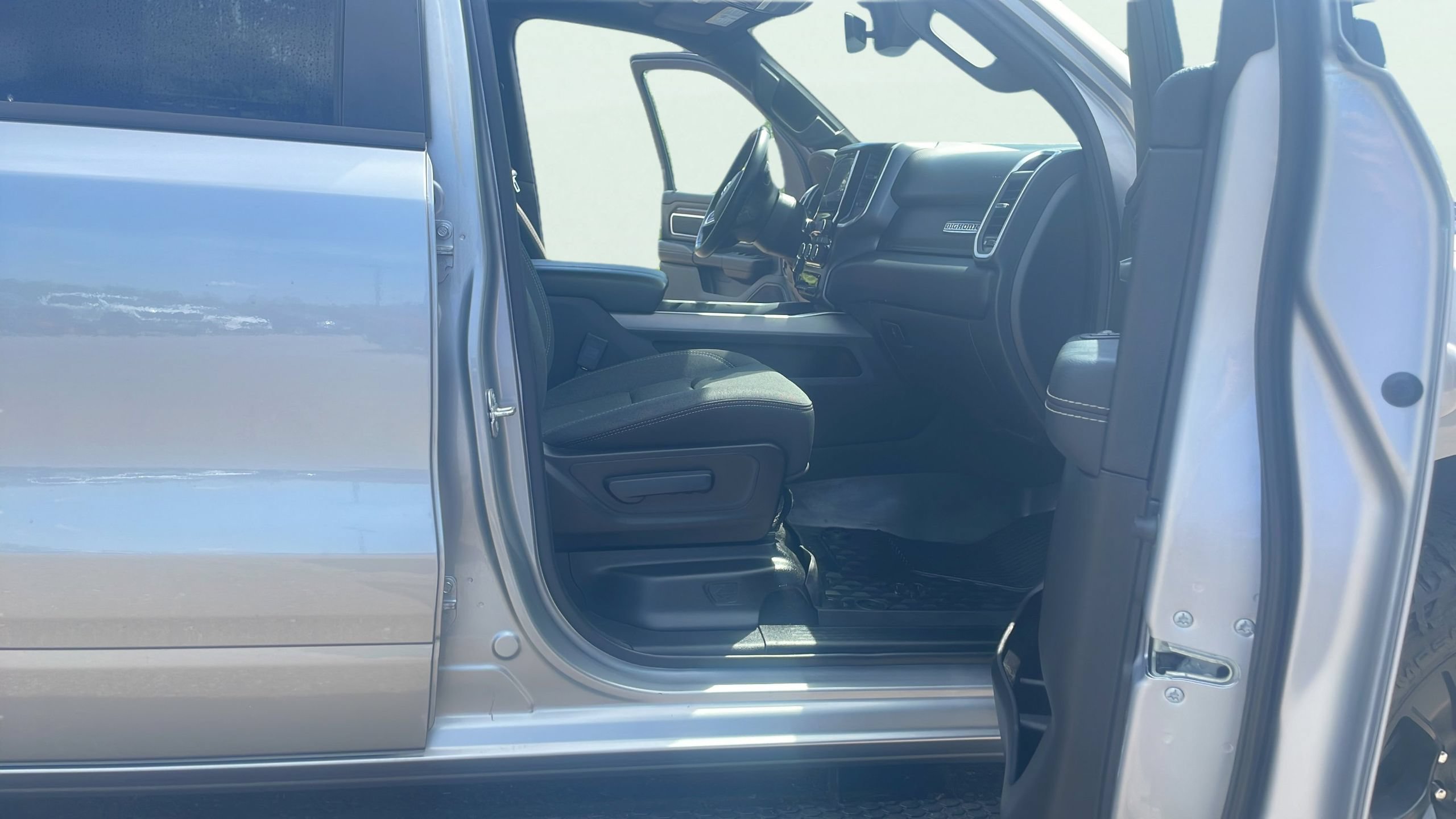 Used 2022 RAM 1500 Big Horn AWD/4WD image 13