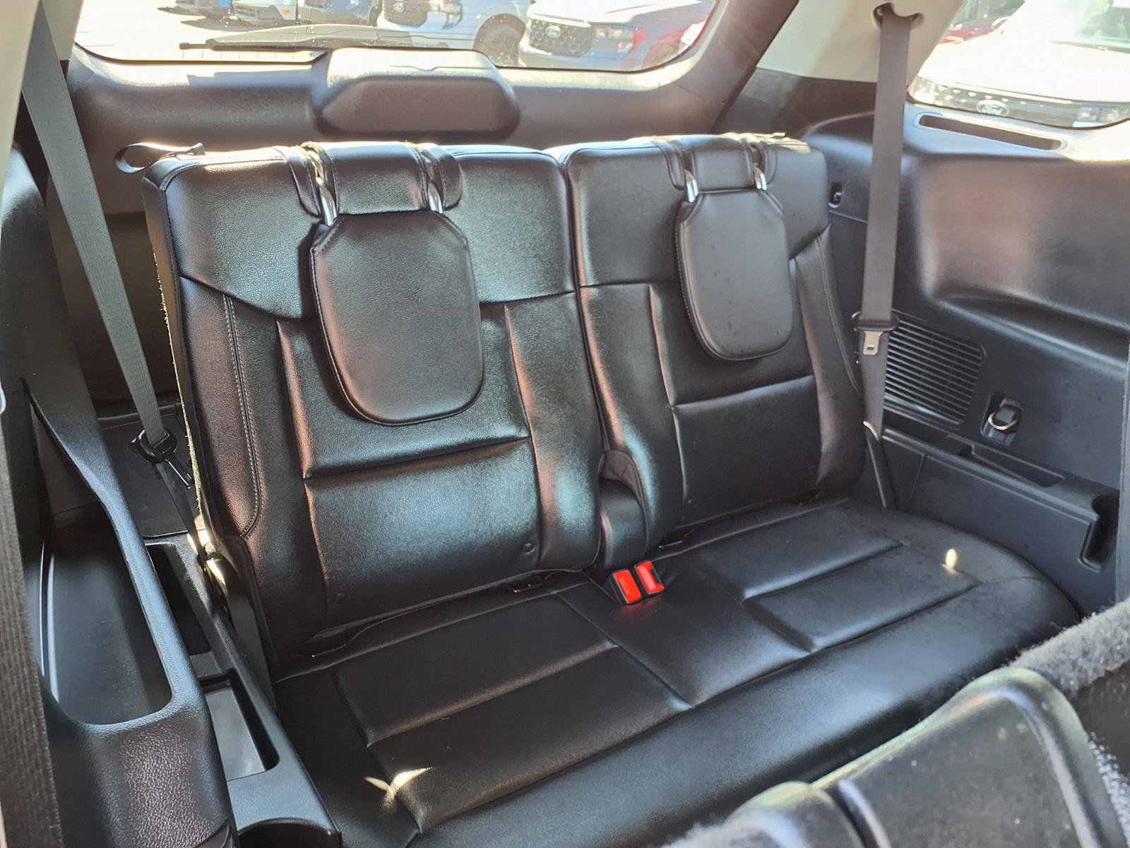 Certified 2022 Ford Explorer Limited w/ Limited Technology Package RWD image 16