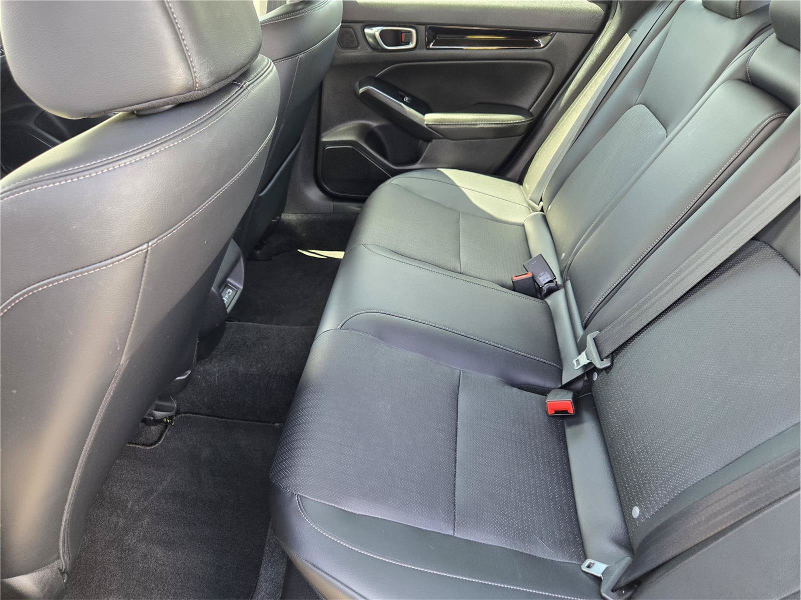 Used 2022 Honda Civic Touring image 28