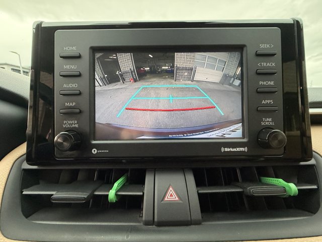 Used 2020 Toyota RAV4 LE w/ Carpet Mat Package AWD/4WD image 29