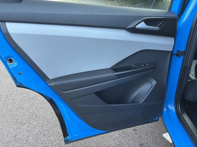 Used 2023 Volkswagen Taos SE w/ Panoramic Sunroof Package image 11