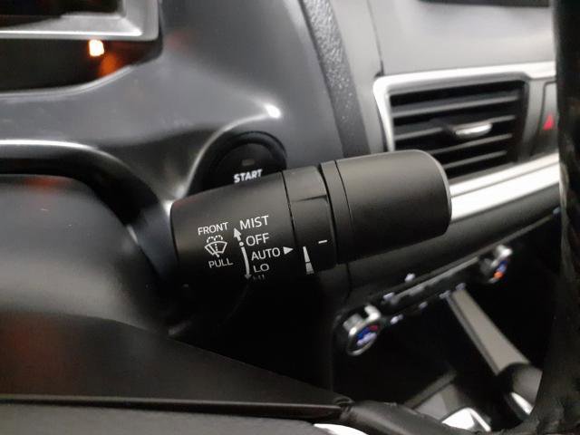 Used 2018 MAZDA MAZDA3 Touring image 22