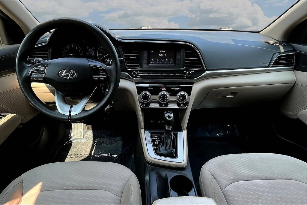 Used 2019 Hyundai Elantra SE FWD image 9