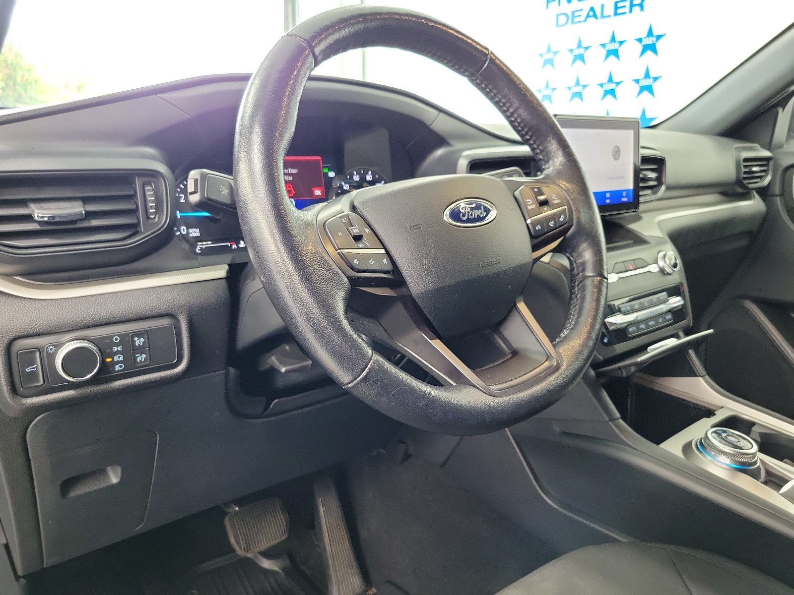 Certified 2020 Ford Explorer XLT w/ Comfort Package AWD/4WD image 10