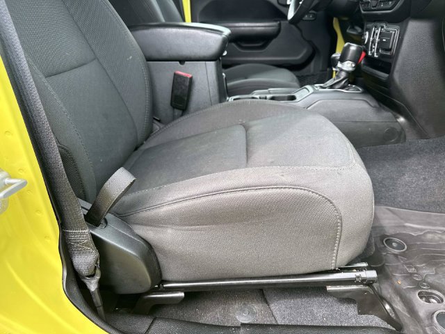 Used 2023 Jeep Wrangler Unlimited Sport AWD/4WD image 13