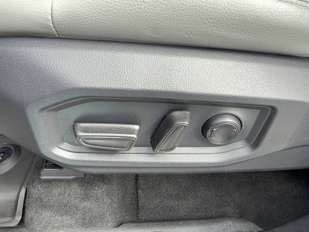 Used 2024 Toyota Tundra SR5 w/ SR5 Premium Package AWD/4WD image 32