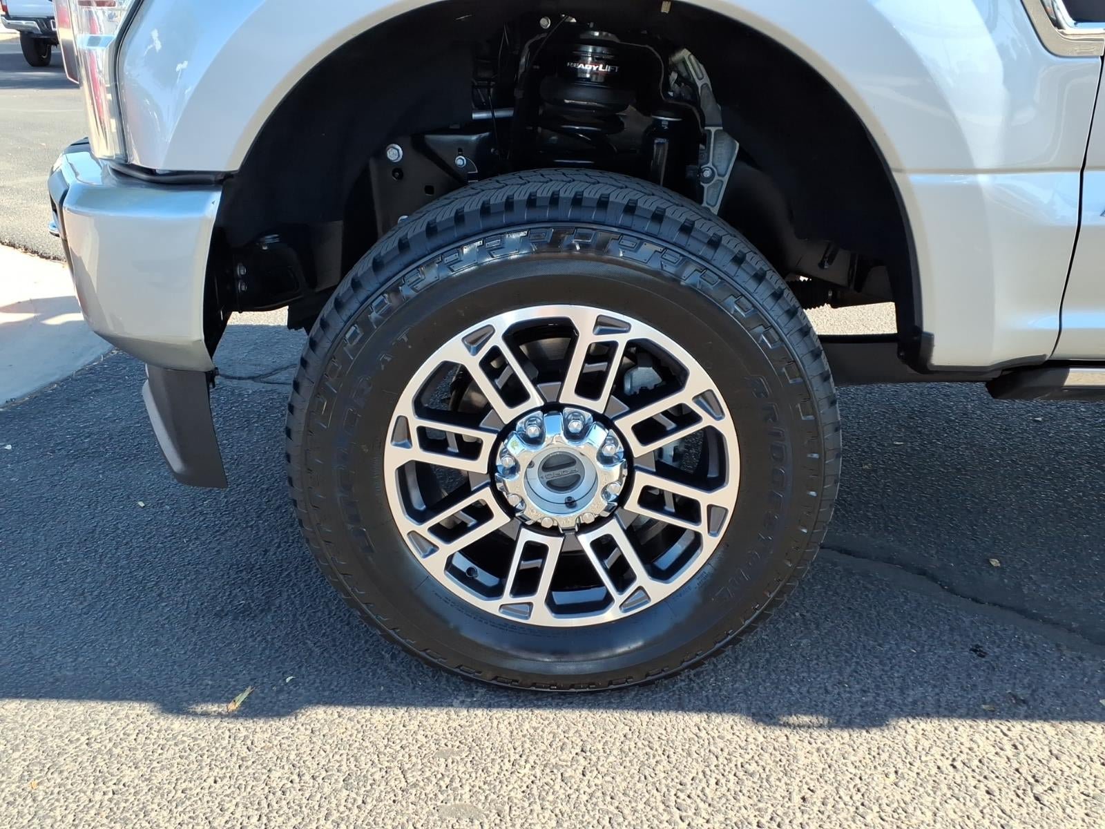Certified 2022 Ford F350 Platinum AWD/4WD image 9