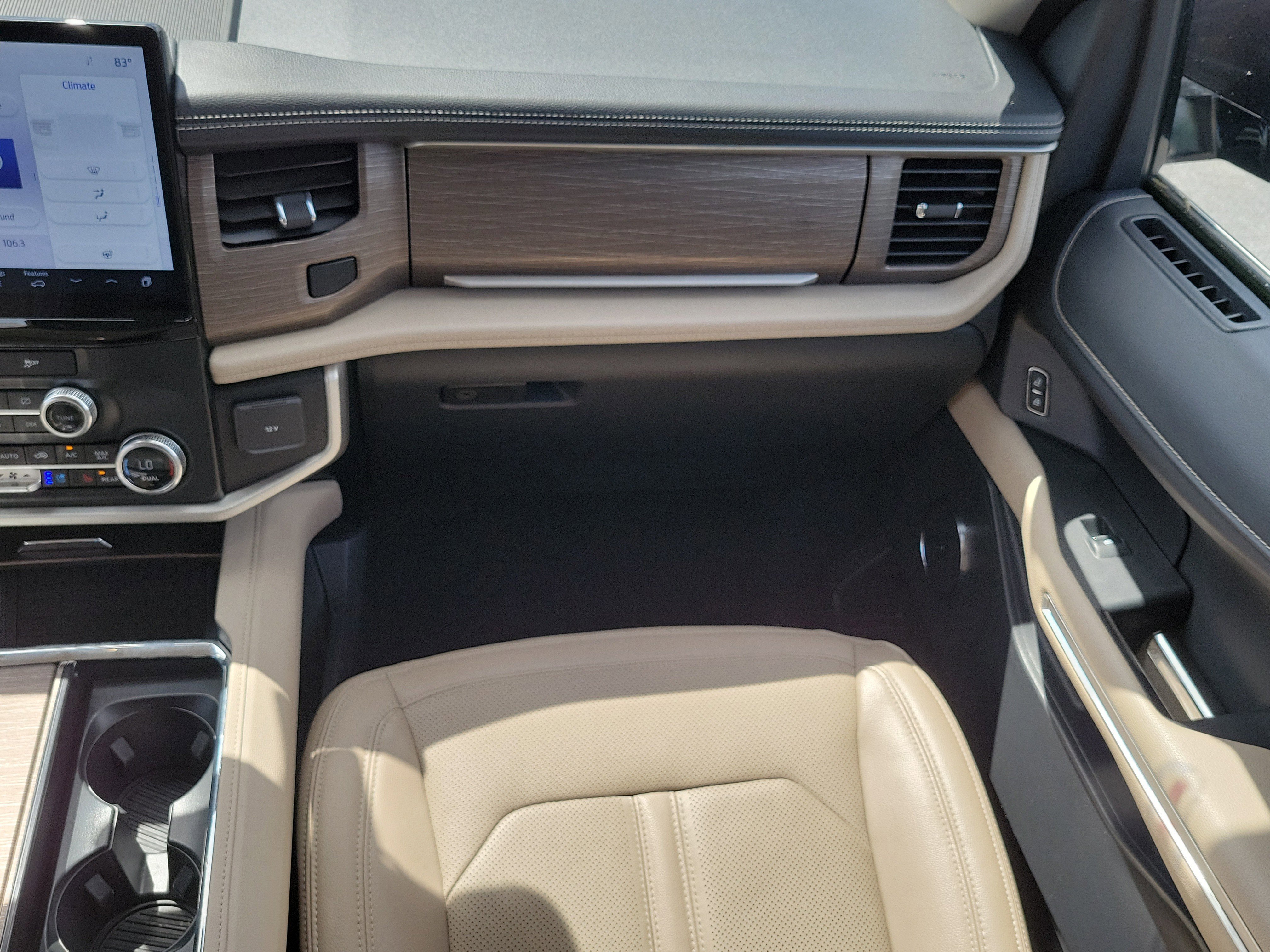 Certified 2024 Ford Expedition Limited image 17