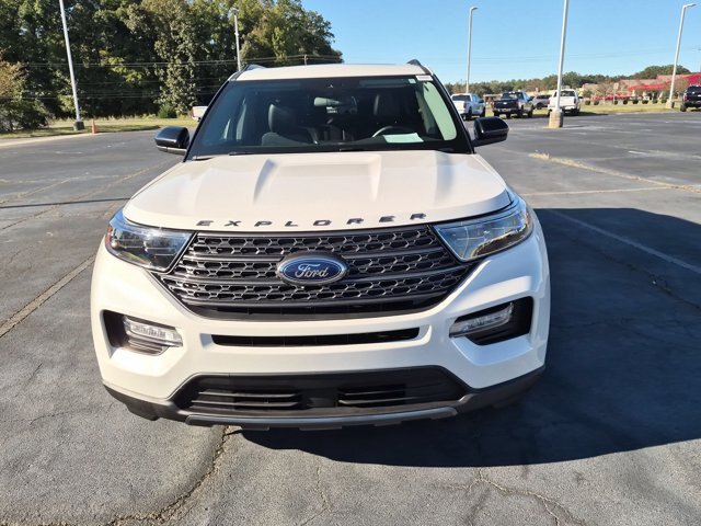Certified 2023 Ford Explorer XLT w/ Equipment Group 202A AWD/4WD image 9
