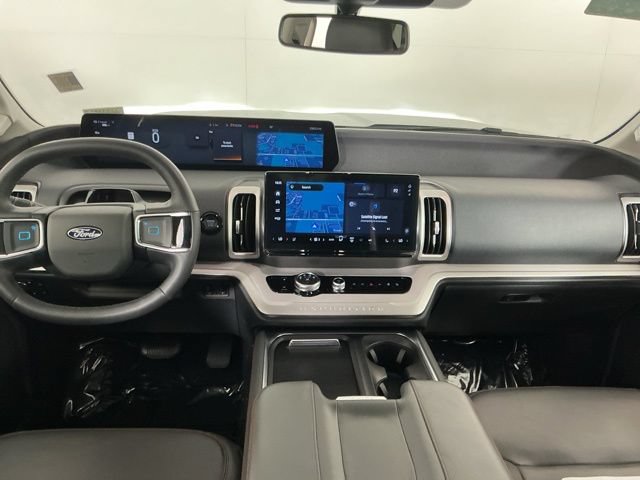 Certified 2025 Ford Expedition Active AWD/4WD image 28