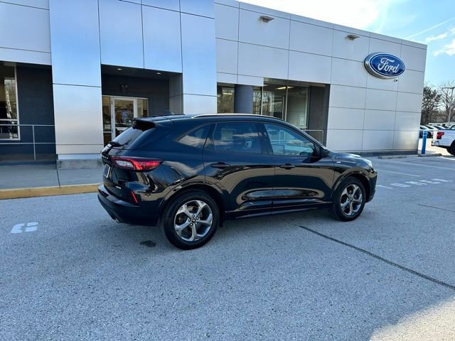 Certified 2023 Ford Escape ST-Line w/ Tech Pack #1 image 16