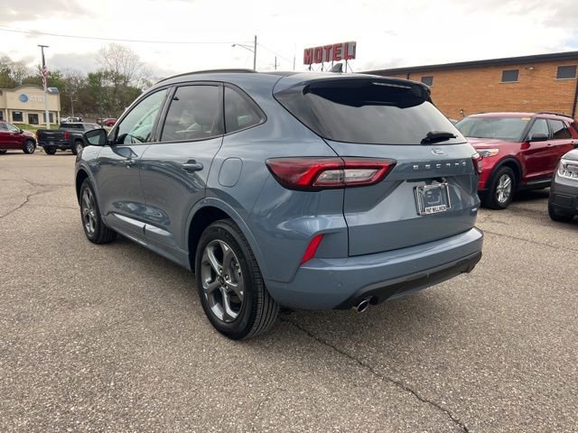 Certified 2024 Ford Escape ST-Line w/ Tech Pack #1 AWD/4WD image 7