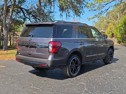 Certified 2024 Ford Expedition Limited AWD/4WD image 7