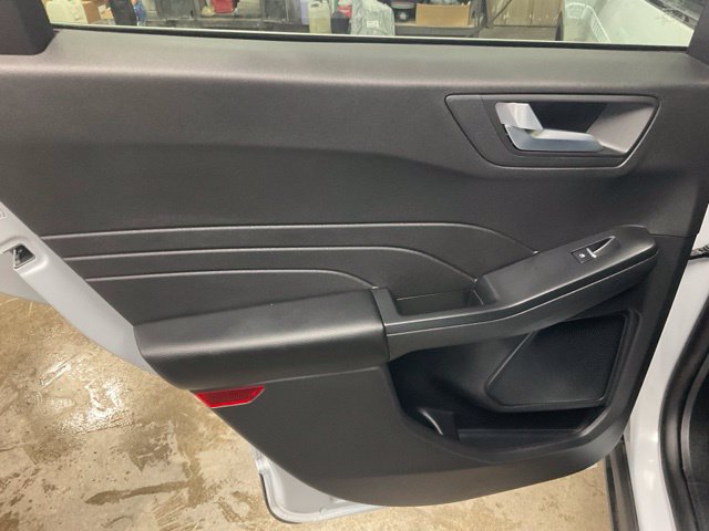 Certified 2025 Ford Escape Platinum AWD/4WD image 15