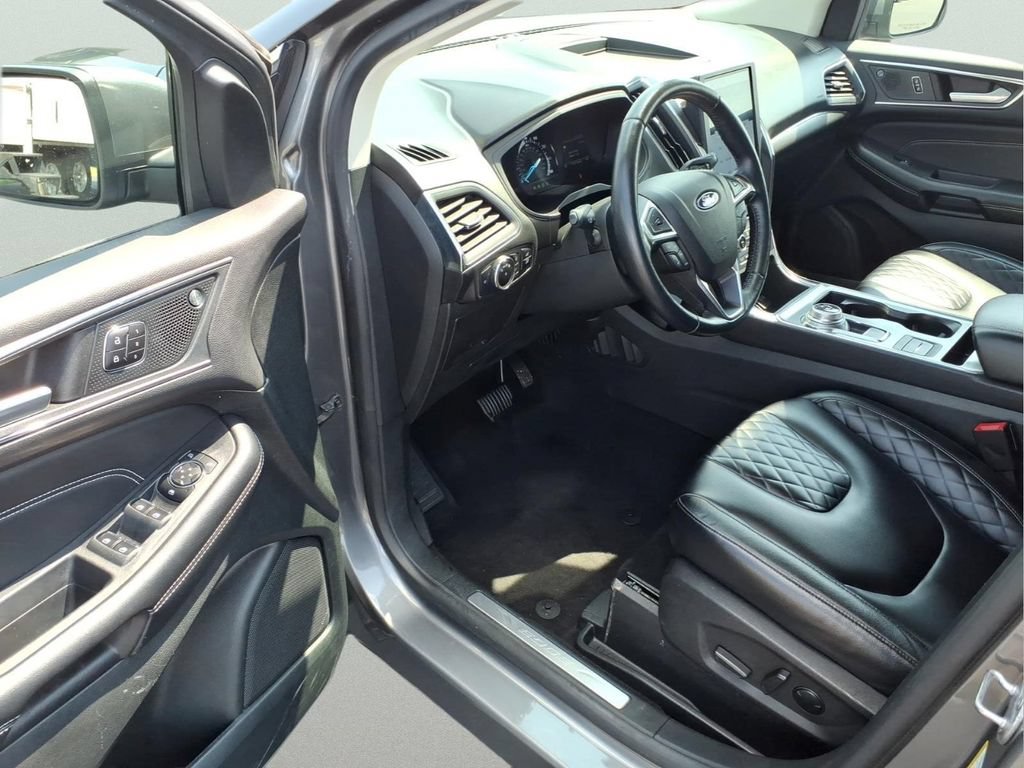 Certified 2023 Ford Edge Titanium AWD/4WD image 11
