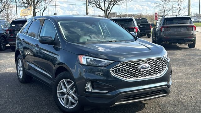 Certified 2024 Ford Edge SEL w/ Convenience Package image 8