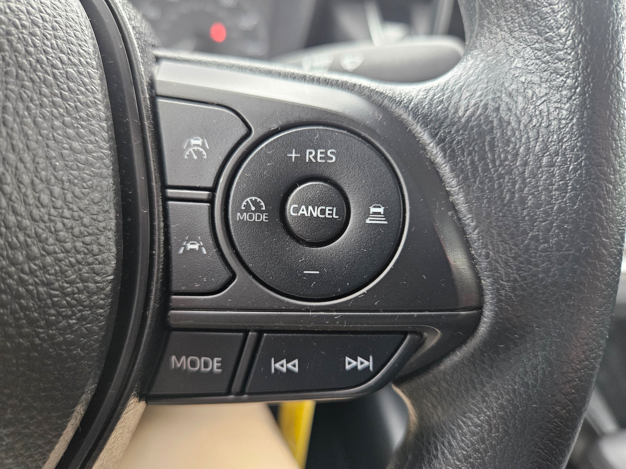 Used 2024 Toyota Corolla LE FWD image 16