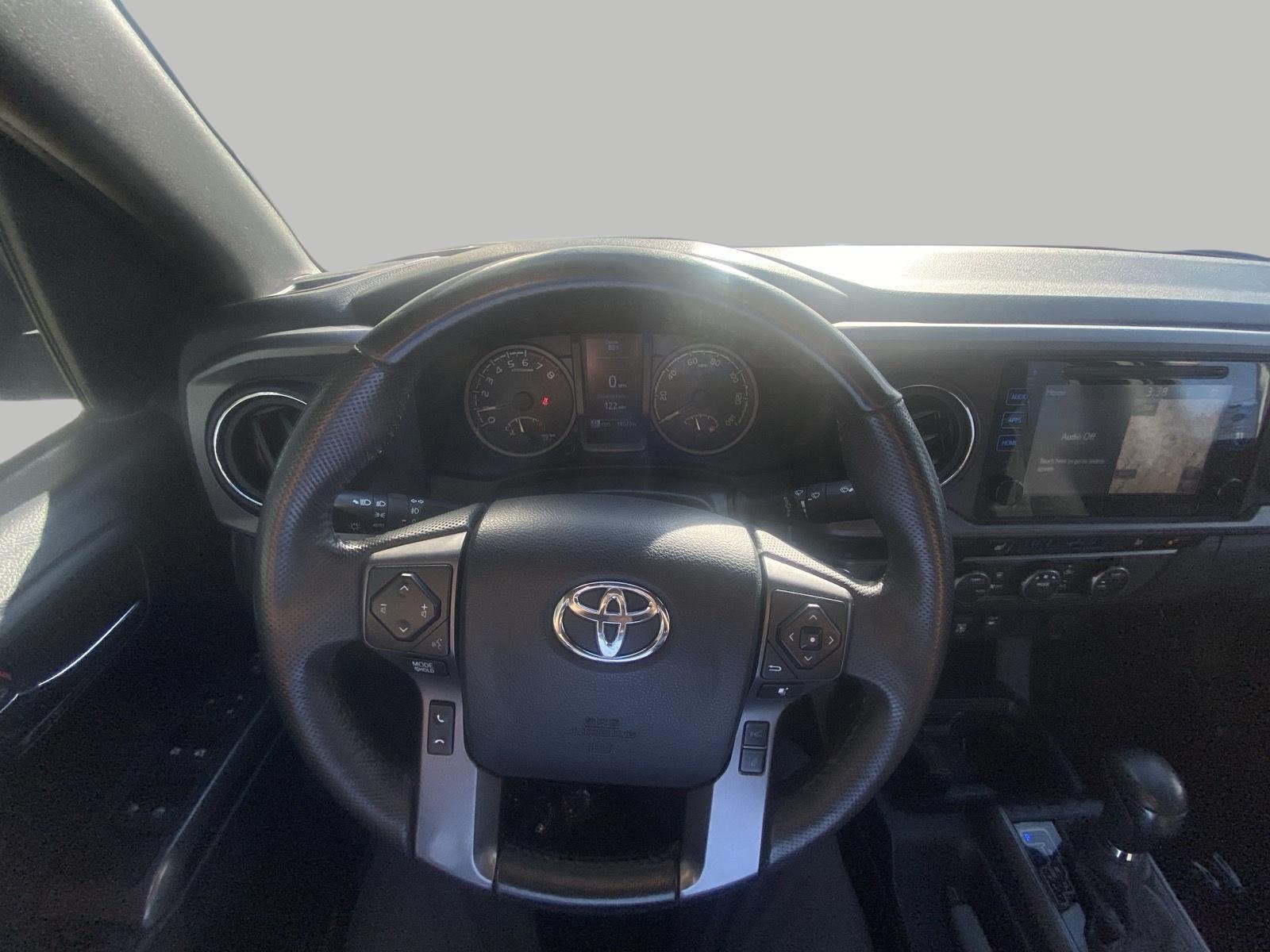 Used 2019 Toyota Tacoma SR5 AWD/4WD image 14
