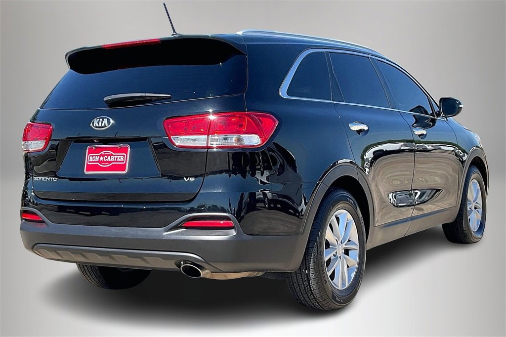 Used 2018 Kia Sorento LX image 4