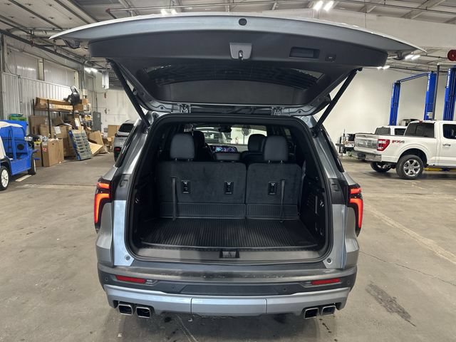 Used 2025 Chevrolet Traverse Z71 w/ Enhanced Driving Package AWD/4WD image 25