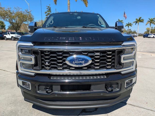 Certified 2025 Ford F450 Platinum w/ Platinum Plus Package image 8