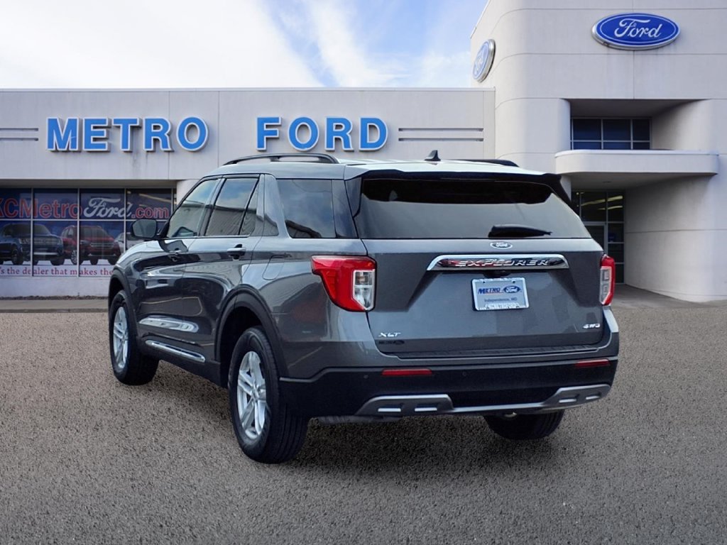 Certified 2023 Ford Explorer XLT w/ Equipment Group 202A AWD/4WD image 5