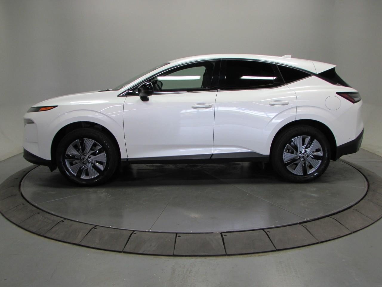 Used 2025 Nissan Murano SL w/ Cargo Package AWD/4WD image 4